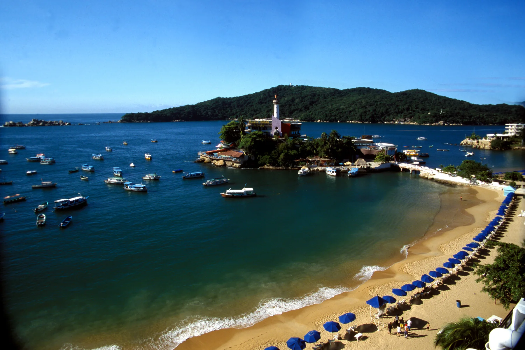 Playa Caleta, Acapulco, Guerrero/ Caleta Beach, Guerrero