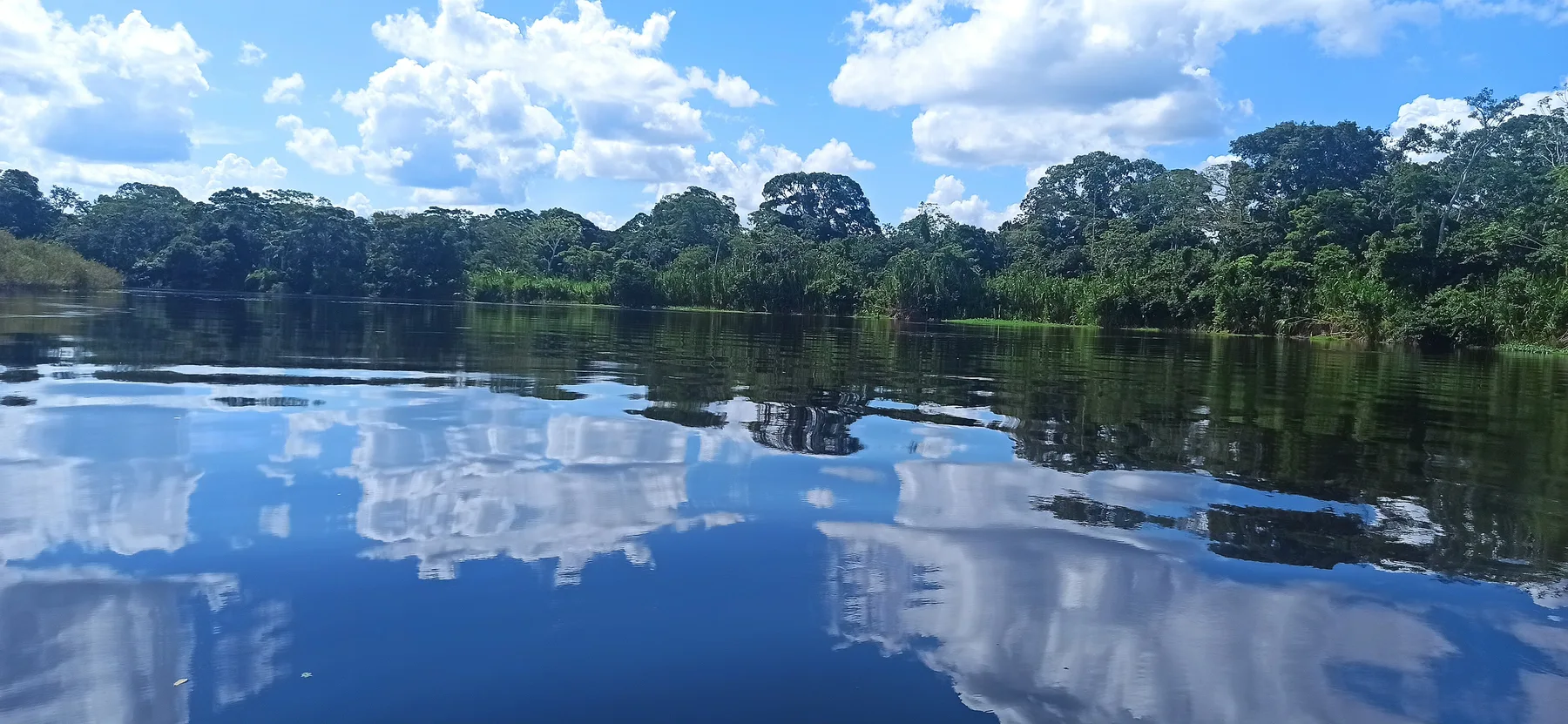 Vista del Río Ibare en el departamento del Beni, Bolivia