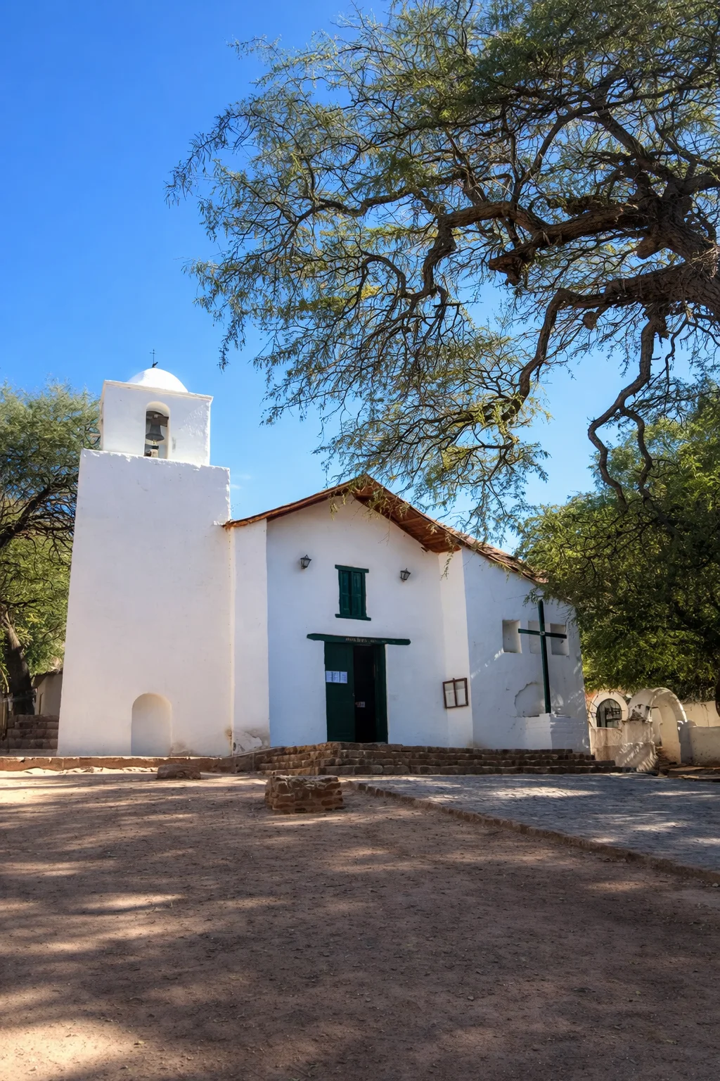 Iglesia de Santa Rosa de Lima en Purmamarca en la plaza