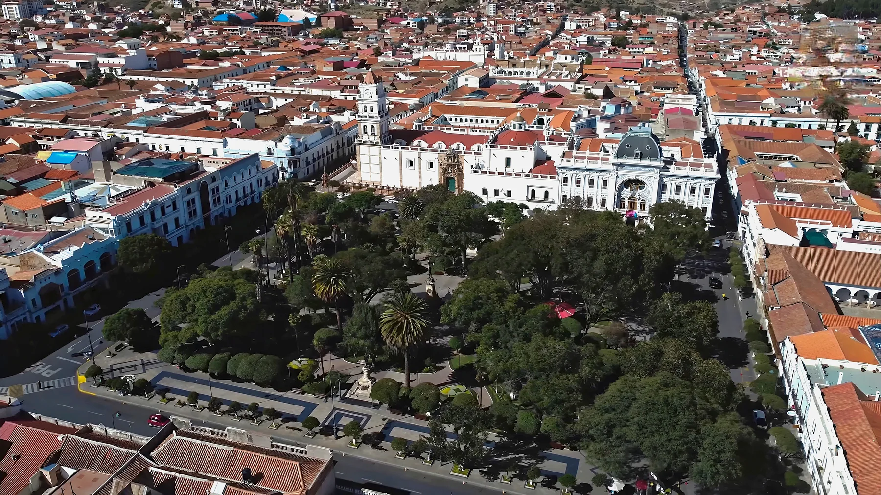 Vista aérea de la Plaza 25 de Mayo y el centro histórico de Sucre