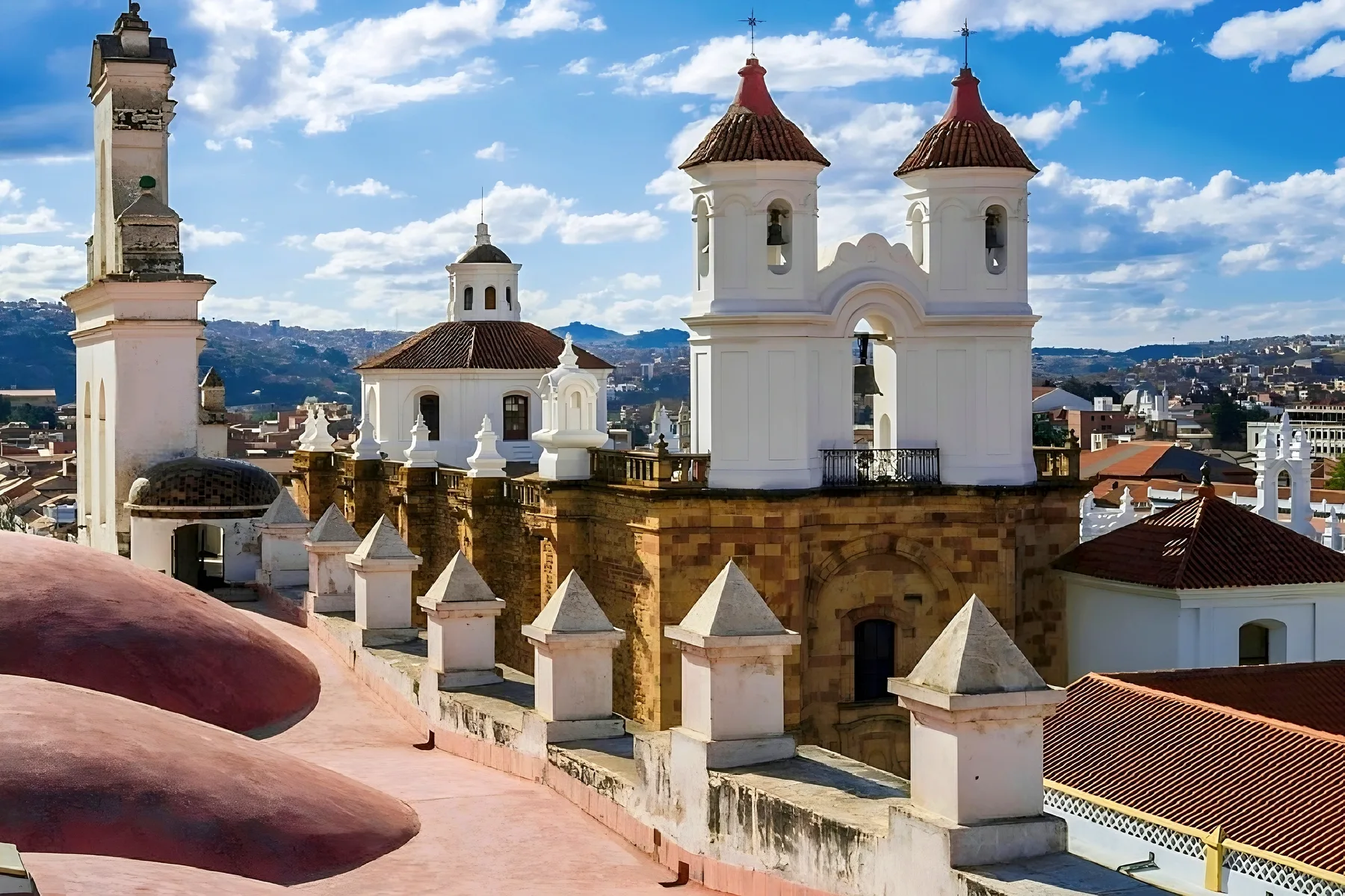 Torres y terrazas del Convento de San Felipe Neri en Sucre