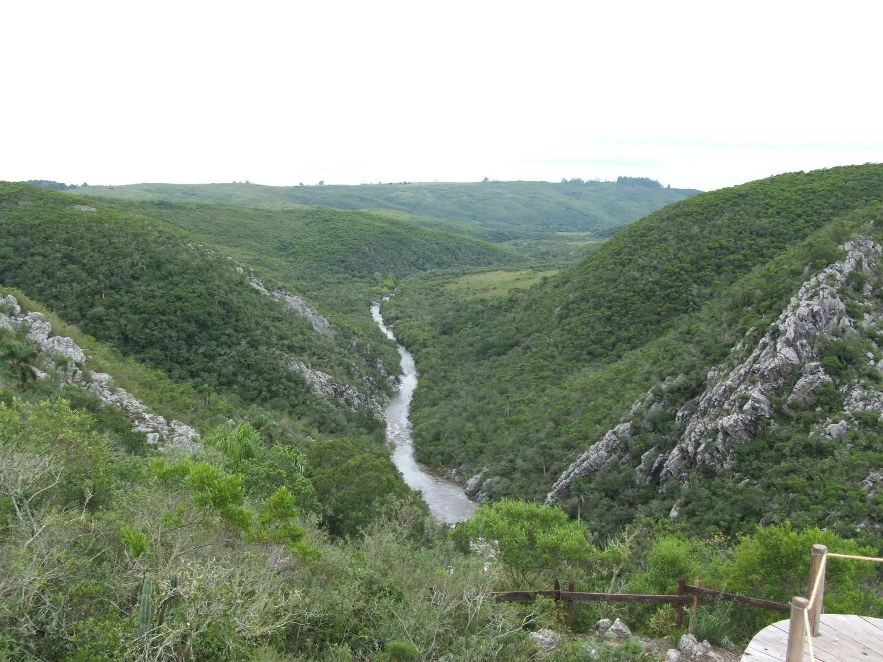 Vista panorámica de la Quebrada de los Cuervos en el Departamento de Treinta y Tres, Uruguay