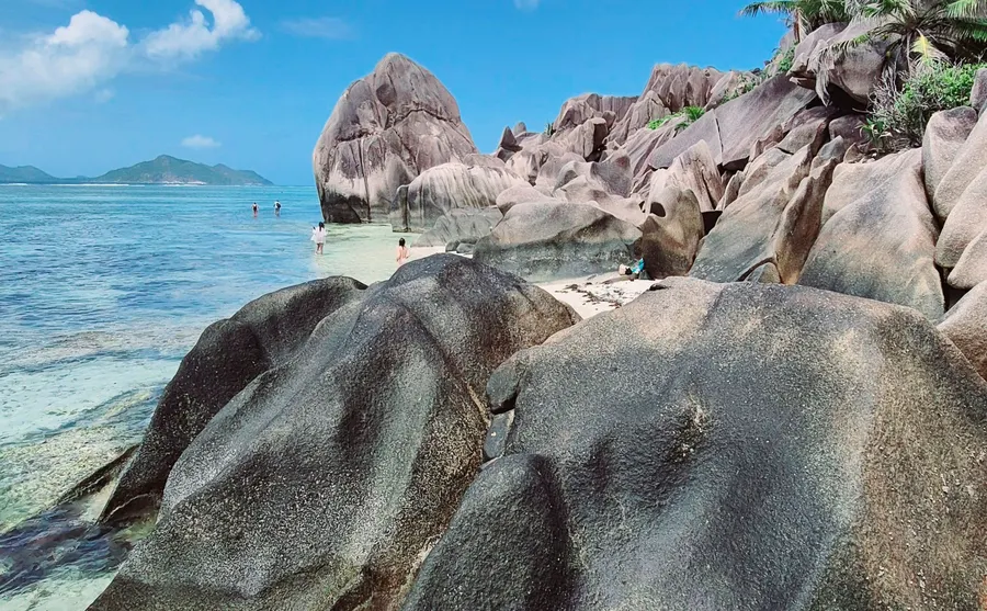 Rocas de granito y aguas turquesa en Anse Source d’Argent, Seychelles