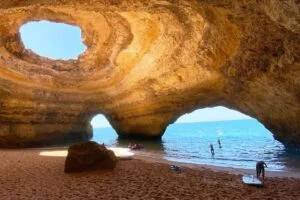 Albufeira: tour en lancha a la cueva de Benagil y delfines